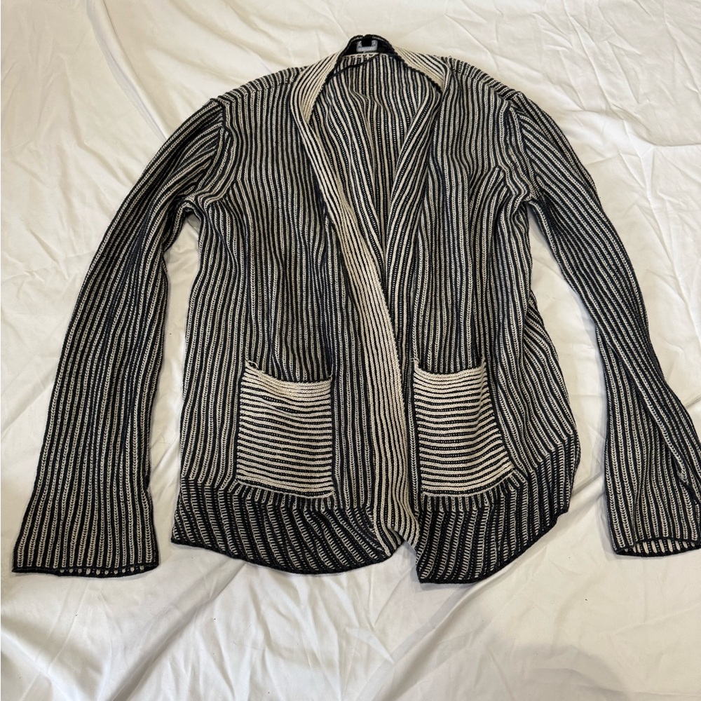 Simply Vera Vera Wang Navy and Cream Knit Cardigan